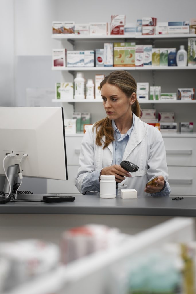 How much does a pharmacist earn in Portugal?