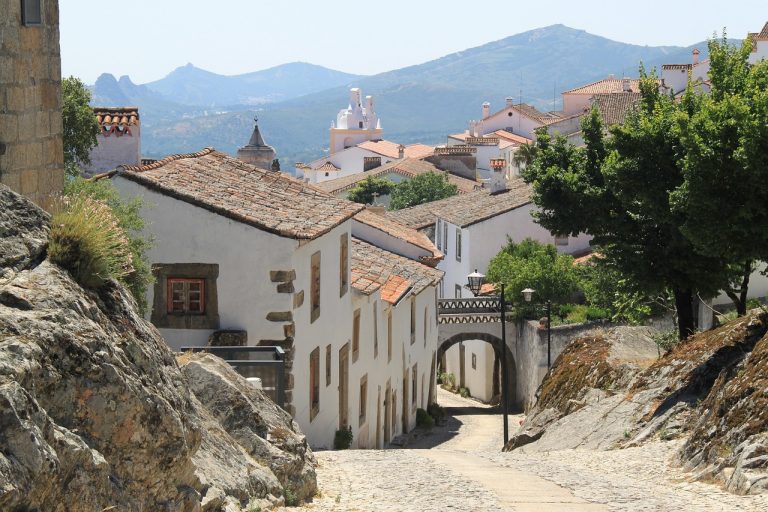Casas em Alter do Chão para Alugar: Oportunidades no Alentejo Histórico