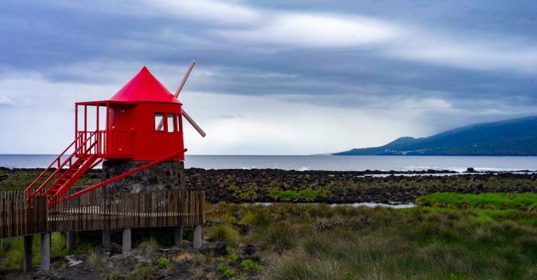 Miradouro Lajes do Pico: Vistas Ímpares e Segredos do Atlântico
