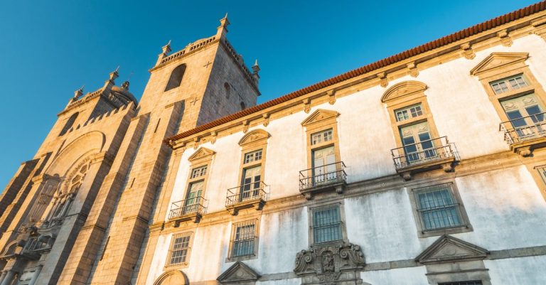 Centros Históricos Porto: Tesouros e Segredos em Espinho