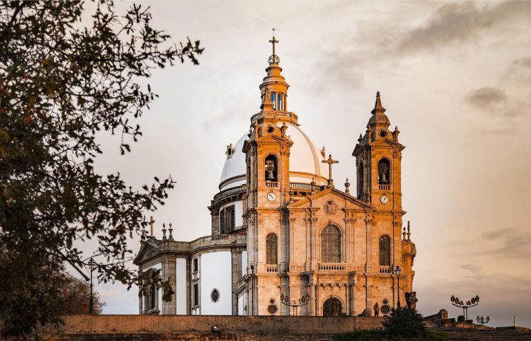 Turismo Sertã: Natureza, História e Sabores Autênticos